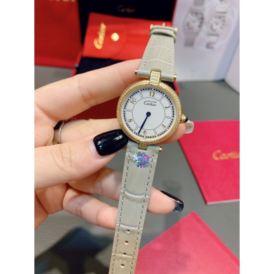 经典永不过时的Cartier卡地亚圆盘中古腕表YYDS❤️一只很复古情结的卡地亚mustbe它来了。30mm表盘大小刚刚好,优雅大方且不失气质的韵味,蓝宝石把头在阳光下依旧纯洁透亮闪耀✨设计大气且耐看,卡地亚罗马文字表盘复古时尚,设计大气且耐看,蓝宝石水晶镜面,表盘两头以简洁的T形金属衔接表带,采用意大利牛皮表带,压鳄鱼纹花色,双面皮透气好,中古美表不仅满满的vintage韵味,酷辣御姐或温柔甜姐都可驾驭的加分款 经典永不过时的Cartier卡地亚圆盘中古腕表YYDS❤️一只很复古情结的卡地亚mustbe它来了。30mm表盘大小刚刚好,优雅大方且不失气质的韵味,蓝宝石把头在阳光下依旧纯洁透亮闪耀✨设计大气且耐看,卡地亚罗马文字表盘复古时尚,设计大气且耐看,蓝宝石水晶镜面,表盘两头以简洁的T形金属衔接表带,采用意大利牛皮表带,压鳄鱼纹花色,双面皮透气好,中古美表不仅满满的vintage韵味,酷辣御姐或温柔甜姐都可驾驭的加分款