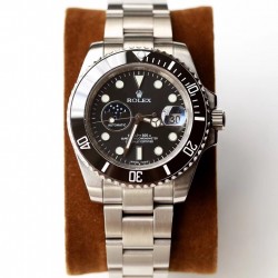 ROLEX 劳力士潜航者最高版本 精钢不断改进的钻研精神 特别是五大神器的业界认可 目前销量一直成上升趋势 原装进口机芯 抗刮损蓝水晶玻璃敖 防反光凸透式放大日历窗 上链表冠 旋入式三扣锁三重防水系统 表径40mm！！！