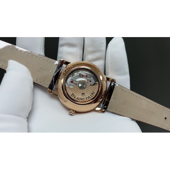 宝珀villeret 经典6654 全新V3升级版来咯从“芯”出发,去繁就简 让属于你的分秒瞬间更加完整! 升级亮点【机芯】1.全新进口Cal.6654机芯 摆幅28800 走时更精准2.升级秒针实心大中轴 同步正品3.烫金立体工艺月相盘4.对版后盖见光比例 宝珀6654 全新V3升级版——你值得拥有! 宝珀villeret 经典6654 全新V3升级版来咯从“芯”出发,去繁就简 让属于你的分秒瞬间更加完整! 升级亮点【机芯】1.全新进口Cal.6654机芯 摆幅28800 走时更精准2.升级秒针实心大中轴 同步正品3.烫金立体工艺月相盘4.对版后盖见光比例 宝珀6654 全新V3升级版——你值得拥有!