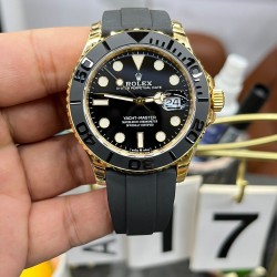 黄金游艇！ROLEX 劳力士 YACHT MASTER 游艇名仕型 116655 运动男表 精钢镀厚玫瑰金表壳 陶瓷表圈 可双向转动 旋入式表冠 蓝宝石镜面有日历放大镜6点位镭射皇冠防伪 橡胶表带 表带侧面有OYSTERFLEX字样雕刻 表带背面有导汗槽 Glidelock折叠保险表扣！