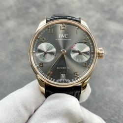 颜值第一！ZF出品。玫瑰金版，表壳上下侧有打瑞士狗头金！IWC 葡7 V5版 最新机芯、万国IWC－葡萄牙系列 七日链 葡七 自动机械机芯 独立小秒针 真动能指示 蓝宝石玻璃 牛皮表带42mm[色][色]出货实拍