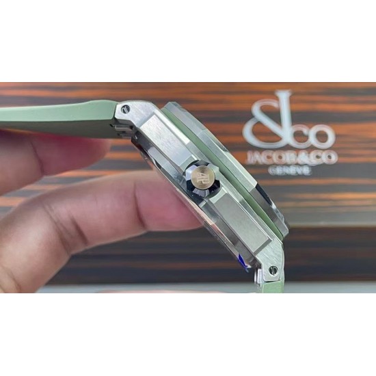AP 爱彼Audemars Piguet 15720ST.OO.A052CA.01皇家橡树离岸型 男士机械腕表 尺寸42mm,搭配复刻⌚️原装Calibre4308全自动机械机芯 反炫光处理蓝宝石水晶玻璃 采用进口316精钢鑫表壳 搭配进口氟橡胶表带(头层小牛皮)原装针扣 超高品质,货有所值 硬汉必备神器 经过多道工序的打磨和磨砂处理,终把AP特有的八角型表圈表达出棱角分明的线条,爱彼入门级腕表强烈推荐! AP 爱彼Audemars Piguet 15720ST.OO.A052CA.01皇家橡树离岸型 男士机械腕表 尺寸42mm,搭配复刻⌚️原装Calibre4308全自动机械机芯 反炫光处理蓝宝石水晶玻璃 采用进口316精钢鑫表壳 搭配进口氟橡胶表带(头层小牛皮)原装针扣 超高品质,货有所值 硬汉必备神器 经过多道工序的打磨和磨砂处理,终把AP特有的八角型表圈表达出棱角分明的线条,爱彼入门级腕表强烈推荐!