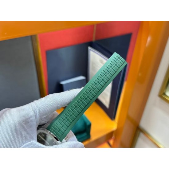 百达翡丽 手雷系列,40mm手雷 “唯一”正品完美互换真正Cal.324C机芯,改为专柜最新同款cal .330机芯,史无前例厚度和正品一致完全实现,数据正品一致!表扣升级为大花扣,满满的诚意,尺寸40mm! 百达翡丽 手雷系列,40mm手雷 “唯一”正品完美互换真正Cal.324C机芯,改为专柜最新同款cal .330机芯,史无前例厚度和正品一致完全实现,数据正品一致!表扣升级为大花扣,满满的诚意,尺寸40mm!