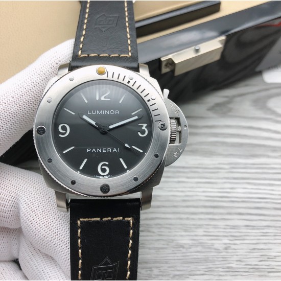 沛纳海--PANERAI 隆重登场 沛纳海一直深受男士喜欢 因为他具有独特风味 戴上手的的手感非常悦目 凸显出男士的魅力 采用全自动机械机芯 ,316精钢表壳,水晶蓝光玻璃镜面敖,手表尺寸44mm,进口小牛皮材质表带 沛纳海--PANERAI 隆重登场 沛纳海一直深受男士喜欢 因为他具有独特风味 戴上手的的手感非常悦目 凸显出男士的魅力 采用全自动机械机芯 ,316精钢表壳,水晶蓝光玻璃镜面敖,手表尺寸44mm,进口小牛皮材质表带
