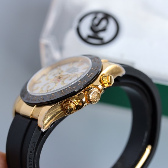 顶级做工KS出品:劳力士 恒动宇宙计时型迪通拿 【尺寸】40MM【表镜】抗刮损蓝水晶玻璃 防反光凸透式放大日历窗【表壳】上链表冠,旋入式三扣锁三重防水系统【机芯】采用7750机芯,高效精准稳定【表带】腕表搭配折叠式表扣,且表扣具有微调装置,可以调到非常的贴合手腕 折叠扣 超强夜光 防水大于100米 顶级做工KS出品:劳力士 恒动宇宙计时型迪通拿 【尺寸】40MM【表镜】抗刮损蓝水晶玻璃 防反光凸透式放大日历窗【表壳】上链表冠,旋入式三扣锁三重防水系统【机芯】采用7750机芯,高效精准稳定【表带】腕表搭配折叠式表扣,且表扣具有微调装置,可以调到非常的贴合手腕 折叠扣 超强夜光 防水大于100米