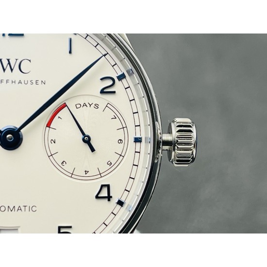 【ZF Factory销量神器】V5升级版 IWC万国葡7-葡萄牙系列 七日链 !1⃣️搭载定制版C.52010自动机械机芯!2⃣️独立小秒针,真动能指示!3⃣️蓝宝石玻璃镜面!4⃣️定制版意大利牛皮表带,原装扣子!5⃣️直径42毫米!ZF出品 必属精品 欢迎您的品鉴! 【ZF Factory销量神器】V5升级版 IWC万国葡7-葡萄牙系列 七日链 !1⃣️搭载定制版C.52010自动机械机芯!2⃣️独立小秒针,真动能指示!3⃣️蓝宝石玻璃镜面!4⃣️定制版意大利牛皮表带,原装扣子!5⃣️直径42毫米!ZF出品 必属精品 欢迎您的品鉴!