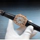 法兰克穆勒 Franck Muller Z9 顶级奢华 男士腕表 来自瑞士日内瓦,是世界知名的高级腕表品牌⌚️。法穆兰大量打破常规的创意更是使其成为无数男女明星的热捧之物 强化矿物质耐磨玻璃,手工镶嵌闪钻 采用精准高级五针日本VK机芯,意大利时尚小牛皮。尺寸:40mmx55mm 三杰精致推荐男士机械腕表 SJ为你精心挑选超真实实物图拍摄 法兰克穆勒 Franck Muller Z9 顶级奢华 男士腕表 来自瑞士日内瓦,是世界知名的高级腕表品牌⌚️。法穆兰大量打破常规的创意更是使其成为无数男女明星的热捧之物 强化矿物质耐磨玻璃,手工镶嵌闪钻 采用精准高级五针日本VK机芯,意大利时尚小牛皮。尺寸:40mmx55mm 三杰精致推荐男士机械腕表 SJ为你精心挑选超真实实物图拍摄