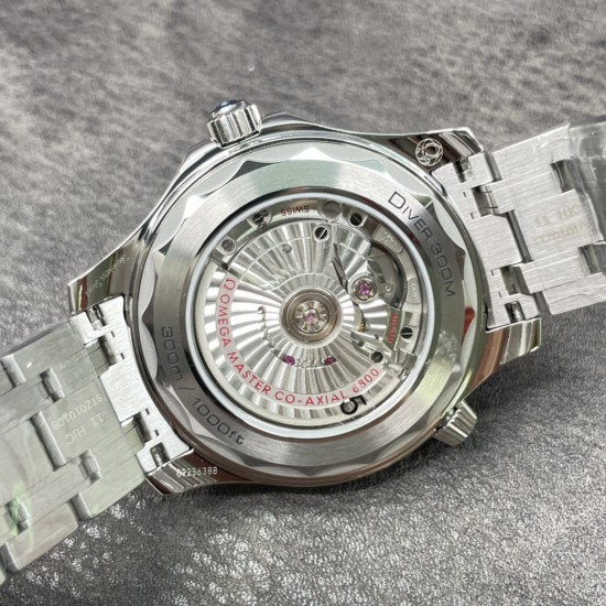 【VS出品】欧米茄 蓝色海马款300M 316精钢材质打造！8800机 42MM！出货实拍