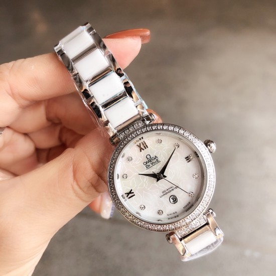 OMEGA-欧米茄 最新碟飞系列女士腕表,将华丽与经典融合,创造出惊艳巨作,表盘清新淡雅,色彩的格调将华丽装点腕间,悦享浪漫之感,316精钢表壳,进口石英机芯,高端间陶瓷表带,尺寸:32mm,魅力彰显,惊艳四座 OMEGA-欧米茄 最新碟飞系列女士腕表,将华丽与经典融合,创造出惊艳巨作,表盘清新淡雅,色彩的格调将华丽装点腕间,悦享浪漫之感,316精钢表壳,进口石英机芯,高端间陶瓷表带,尺寸:32mm,魅力彰显,惊艳四座