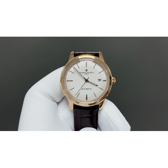 【TW 最新出品爆款推荐 】江诗丹顿Vacheron constantin 经典之美品鉴江诗.丹顿传袭系列腕表!TW制表师团队历时8个月精心设计,敢为人先,力求完美。 款式采用原装9015机芯,每小时振频28800次,零返修质量✅。TW厂独家研发壳套,独家的锅盖玻璃材质!直径40mm,超强3D立体感,超薄工艺。款式表盘上采用经典独家内影作为刻度,更显示出这款腕表的华贵气质。款式搭配意大利牛皮让手腕更贴合舒适 ⌚️江诗丹顿,你终将拥有的腕表 【TW 最新出品爆款推荐 】江诗丹顿Vacheron constantin 经典之美品鉴江诗.丹顿传袭系列腕表!TW制表师团队历时8个月精心设计,敢为人先,力求完美。 款式采用原装9015机芯,每小时振频28800次,零返修质量✅。TW厂独家研发壳套,独家的锅盖玻璃材质!直径40mm,超强3D立体感,超薄工艺。款式表盘上采用经典独家内影作为刻度,更显示出这款腕表的华贵气质。款式搭配意大利牛皮让手腕更贴合舒适 ⌚️江诗丹顿,你终将拥有的腕表