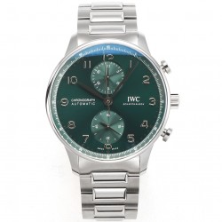 V6S新品，IWC万国表为其经典全新葡萄牙系列计时腕表推出首款精钢表链款式。IWC万国表首次为这款经典时计系列腕表配备精钢表链，令IWC万国表葡萄牙系列计时腕表更添几分灵活随性。表链经过抛光与拉丝工艺修饰，精密入微，优美雅致；蝴蝶式折叠表扣赋予其符合人体工学的贴心设计，细腻贴合手腕，佩戴无比舒适。配备精钢表链的全新表款采用精钢表壳，腕表内部搭载IWC万国表自制69355型计时机芯，坚固而精准，采用经典导柱轮设计，透过蓝宝石玻璃表背可纵览机芯风采。高效双向棘爪上链系统提供46小时动力储备。
