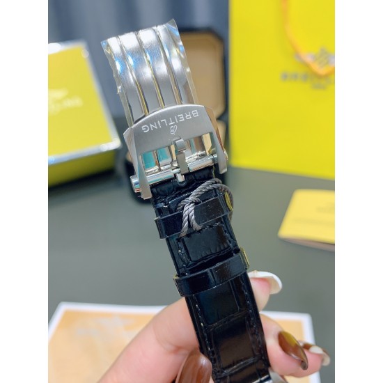 【间玫米】全新百年灵机械计时腕表-南海胶囊系列(chronometer Automatic 36)具有醒目的色彩和夜光.让人联想起夏日 海洋生物和葱郁草木所营造的令人陶醉的氛围。这款优雅的现代复古灵感腕表适合想在人群脱颖而出的女士。融合优异性能和造型美感,时尚而优雅,适合各种场合,多种金属表壳可供选择,镶嵌彩色宝石钻,从炫酷的精钢材质百搭双色间金乃至豪华红金,一应俱全,时标和多姿多彩表盘,搭载2824机械机芯,尺寸:36mm 是百年灵最新女士机械计时系列的灵动姐妹表款。 【间玫米】全新百年灵机械计时腕表-南海胶囊系列(chronometer Automatic 36)具有醒目的色彩和夜光.让人联想起夏日 海洋生物和葱郁草木所营造的令人陶醉的氛围。这款优雅的现代复古灵感腕表适合想在人群脱颖而出的女士。融合优异性能和造型美感,时尚而优雅,适合各种场合,多种金属表壳可供选择,镶嵌彩色宝石钻,从炫酷的精钢材质百搭双色间金乃至豪华红金,一应俱全,时标和多姿多彩表盘,搭载2824机械机芯,尺寸:36mm 是百年灵最新女士机械计时系列的灵动姐妹表款。