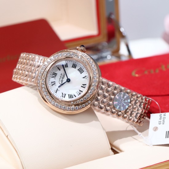 卡家时光流转系列经典中古表 真香警告⚠️Cartier小旋风 最热门的Vintage✔️小旋风的外壳,三圈圆圈绻缱交缠,演绎人生真挚情感。精致闪耀,华丽璀璨,,美到炸裂直径32mm,原装瑞士机芯,蓝宝石防刮镜面,有镀白金款和镀黄金,镀玫瑰金材质(白金为真白金材质,玫瑰金和黄金均为唛金电镀),美不胜收‼️女神必备中古腕表,韵味十足,上手超级奈斯 卡家时光流转系列经典中古表 真香警告⚠️Cartier小旋风 最热门的Vintage✔️小旋风的外壳,三圈圆圈绻缱交缠,演绎人生真挚情感。精致闪耀,华丽璀璨,,美到炸裂直径32mm,原装瑞士机芯,蓝宝石防刮镜面,有镀白金款和镀黄金,镀玫瑰金材质(白金为真白金材质,玫瑰金和黄金均为唛金电镀),美不胜收‼️女神必备中古腕表,韵味十足,上手超级奈斯