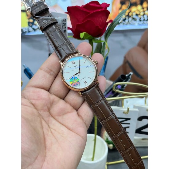 IWC 万国 波涛菲诺 系列!316L精钢表壳顶级打磨,表耳R弧度同步原装够大,线条更优美,表壳与底盖衔接完美,定制日历字体及粗细 绅士商务休闲首选! IWC 万国 波涛菲诺 系列!316L精钢表壳顶级打磨,表耳R弧度同步原装够大,线条更优美,表壳与底盖衔接完美,定制日历字体及粗细 绅士商务休闲首选!