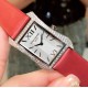实拍 PATEK PHILIPPE百达翡丽系列 女士腕表(白金表壳搭配沙丁布带,表圈镶嵌天然锆石,蓝宝石玻璃,搭载瑞士石英机芯,尺寸30*34*7毫米) 实拍 PATEK PHILIPPE百达翡丽系列 女士腕表(白金表壳搭配沙丁布带,表圈镶嵌天然锆石,蓝宝石玻璃,搭载瑞士石英机芯,尺寸30*34*7毫米)