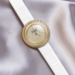 伯爵-PIAGET   PIAGPOSESSION系列 完美品相，360度可旋转耀眼钻圈，时来运转好寓意，满钻镶嵌，高端大气，这款高级女士皮带腕表以Posession系列的标志性旋转圆环为灵感，搭配璀璨钻石彰显标志性风格  瑞士机芯，采用原装针式表扣佩戴方便！尺寸:29mm实物拍摄品质如一！
