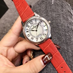 积家-Jaeger-LeCoultr 女士腕表   316L精钢表壳   进口石英机芯   走时精准稳定   真牛皮表带  直径34厚7mm该款腕表备受女性喜爱，在不同的场合 映耀着她们各自的独特个性与迷人风华
