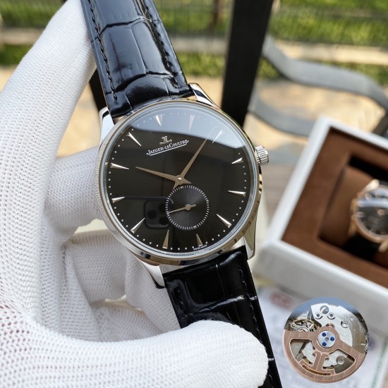 积家 Jaeger Lecoultre 经典重塑,大师系列,本次改装原装自动锤,细节更完美,技惊四座,精湛工艺,淋漓尽致。采用全自动机械机芯,顶级316精钢表壳,进口小牛皮表带,矿物质超强镜面,尺寸43*13 积家 Jaeger Lecoultre 经典重塑,大师系列,本次改装原装自动锤,细节更完美,技惊四座,精湛工艺,淋漓尽致。采用全自动机械机芯,顶级316精钢表壳,进口小牛皮表带,矿物质超强镜面,尺寸43*13