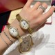 Baignoire de Cartier Small size: W:25mm L:32mmMini size: W:20mm L:25mmBaignoire de Cartier 卡地亚Baignoire1920#浴缸1920系列,进口瑞士石英机芯。316L精钢表壳表链。整体5A莫桑石镶嵌,淬火钢蓝指针,拱形水晶镜面。表壳尺寸:小号尺寸 宽度25mm长度32mmmini尺寸 宽度20mm长度25mm Baignoire de Cartier Small size: W:25mm L:32mmMini size: W:20mm L:25mmBaignoire de Cartier 卡地亚Baignoire1920#浴缸1920系列,进口瑞士石英机芯。316L精钢表壳表链。整体5A莫桑石镶嵌,淬火钢蓝指针,拱形水晶镜面。表壳尺寸:小号尺寸 宽度25mm长度32mmmini尺寸 宽度20mm长度25mm