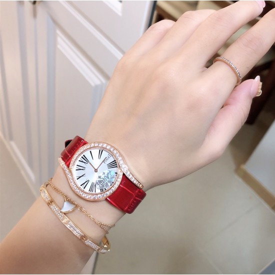 实拍 中国红 伯爵 全新Piaget Lime light系列腕表,以其独特的造型,引领着时尚界的风潮,更是邀请到国际巨星巩俐倾情代言,必将成为伯爵品牌全新的识别69式印,瑞士石英32mm 白金电镀 认准独家实拍细节品质! 实拍 中国红 伯爵 全新Piaget Lime light系列腕表,以其独特的造型,引领着时尚界的风潮,更是邀请到国际巨星巩俐倾情代言,必将成为伯爵品牌全新的识别69式印,瑞士石英32mm 白金电镀 认准独家实拍细节品质!