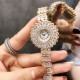 时装奢华版 肖邦-Chopard珠宝腕表:精致奢华;整表采用镶嵌技术;珍珠母贝;包镶流动水滴形透明锆钻,壳直径34mm 实拍 以创造艺术品的方式专注每一只腕表 时装奢华版 肖邦-Chopard珠宝腕表:精致奢华;整表采用镶嵌技术;珍珠母贝;包镶流动水滴形透明锆钻,壳直径34mm 实拍 以创造艺术品的方式专注每一只腕表