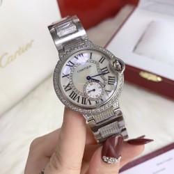 卡地亚-CARTIER新面满钻女士腕表   进口石英机芯  316L精钢表壳  矿物质超强玻璃镜面  直径36mm厚10mm该款腕表备受女性喜爱，在不同的场合映耀着她们各自的独特个性与迷人风华