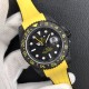 劳力士Rolex Daytona翡翠夜光全碳纤维GMT横空出世 这款获得天文台认证的首款全碳纤维GMT搭载2836全自动机械 蓝宝石抗刮损水晶镜面 碳纤维字面 完美复刻 原装同步橡树胶带 原装扣 更加柔软舒适 方便佩戴 爱不释手的劳力士GMT 品不完的一劳永逸!!! 劳力士Rolex Daytona翡翠夜光全碳纤维GMT横空出世 这款获得天文台认证的首款全碳纤维GMT搭载2836全自动机械 蓝宝石抗刮损水晶镜面 碳纤维字面 完美复刻 原装同步橡树胶带 原装扣 更加柔软舒适 方便佩戴 爱不释手的劳力士GMT 品不完的一劳永逸!!!