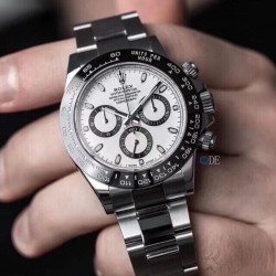 ROLEX 劳力士 迪通拿系列。尺寸40mm！陶质实心外圈连计速刻度，盘面的底色纹路经过无数次过滤改正，劳力士金属LOGO凹陷立体感，易读Chroma light夜光显示 表镜平形蓝宝石水晶玻璃 表扣采用进口精钢1:1散件打磨而成 腐蚀劳力士钢印！