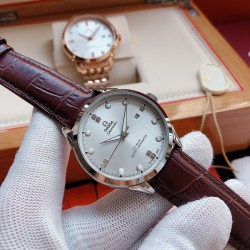 【品牌】：欧米茄 OMEGA O46（顶级品质 大气登场）【类型】：精品男士腕表（顶级）顶级【表带】：真牛皮表带（耐用）【机芯】：顶级机械机芯（稳定）【材料】：矿物质超强镜面（耐磨）精致品质 大方风范 卓越气质 睿智尊享【尺寸】：直径41mm厚12mm热卖上市！欢迎转载！三杰精致推荐男士机械腕表 SJ为你精心挑选超真实实物图拍摄
