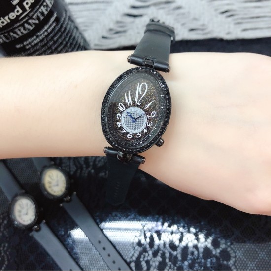 2019新款Breguet-宝玑那不勒斯皇后系列! 史上最强最美 绝对值得拥有的一款 拱桥弧形、表盘用天然白色珍珠母贝 阿拉伯数字时符 经典的蓝钢宝玑指针,完美复刻 那不勒斯皇后款 绝对的女神气质名媛款 最重要的是百搭得来不失少女心 必入款❗带上一秒变女神,各种派对,晚会,聚会,约会,发布会,让你BlingBling 2019新款Breguet-宝玑那不勒斯皇后系列! 史上最强最美 绝对值得拥有的一款 拱桥弧形、表盘用天然白色珍珠母贝 阿拉伯数字时符 经典的蓝钢宝玑指针,完美复刻 那不勒斯皇后款 绝对的女神气质名媛款 最重要的是百搭得来不失少女心 必入款❗带上一秒变女神,各种派对,晚会,聚会,约会,发布会,让你BlingBling