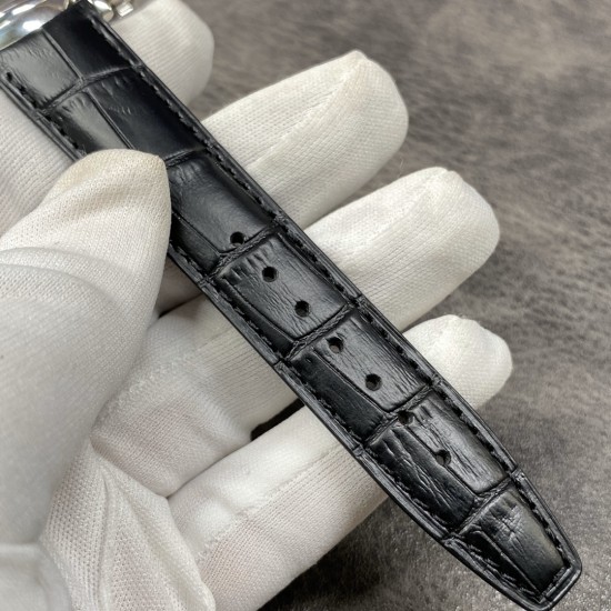 ZF匠心之作IWC波涛菲诺系列多功能计时码表儒雅登场,修正市面之前所有版本的任何不足,优雅步调,姗姗来迟。【表壳】腕表尺寸42mmX13.5mm。尺寸完美同步正品。ZF还原拥有完美圆形弧度的表壳,充斥着业界最高级的抛光打磨工艺,效果追赶正品。线条流畅,光泽闪耀。【机芯】采用稳定异常的上海7750机芯改原装Cal.79320型芯,不仅所有功能同步原装,操作手感也能吻合。【表带 扣】采用意大利小牛皮,搭配ZF出品最高版本的IWC万国折叠表扣ZF出品世界第二IWC波涛计时,出货实拍 ZF匠心之作IWC波涛菲诺系列多功能计时码表儒雅登场,修正市面之前所有版本的任何不足,优雅步调,姗姗来迟。【表壳】腕表尺寸42mmX13.5mm。尺寸完美同步正品。ZF还原拥有完美圆形弧度的表壳,充斥着业界最高级的抛光打磨工艺,效果追赶正品。线条流畅,光泽闪耀。【机芯】采用稳定异常的上海7750机芯改原装Cal.79320型芯,不仅所有功能同步原装,操作手感也能吻合。【表带 扣】采用意大利小牛皮,搭配ZF出品最高版本的IWC万国折叠表扣ZF出品世界第二IWC波涛计时,出货实拍