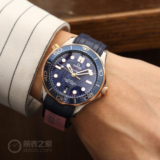 OMEGA 欧米茄 海马系列300米潜水腕表】詹姆斯邦德 表壳左侧同原装“007”专属金属片⚠️底盖玻璃专属印花⚠️尺寸42mm! OMEGA 欧米茄 海马系列300米潜水腕表】詹姆斯邦德 表壳左侧同原装“007”专属金属片⚠️底盖玻璃专属印花⚠️尺寸42mm!