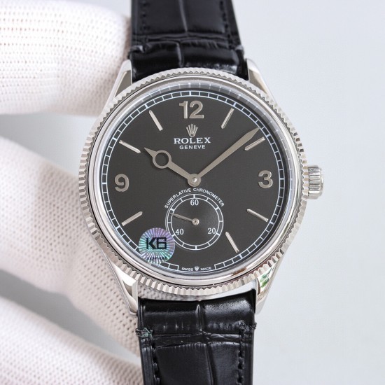 劳力士 ROLEX 恒动1908型,m52508-0006小秒型腕表,是劳力士几百年来第一款透底腕表,腕表尺寸:39mm,独家定制Cal.7140原装机芯,功能外表做到和原装一致;走时精准稳定性! 3. 红金技术,厚度达到包金一般的标准,腕表重量优化! 4.搭配意大利小牛皮,双褶扣,皮质柔软细腻更加贴合手腕给您带来舒适的佩戴感! 劳力士 ROLEX 恒动1908型,m52508-0006小秒型腕表,是劳力士几百年来第一款透底腕表,腕表尺寸:39mm,独家定制Cal.7140原装机芯,功能外表做到和原装一致;走时精准稳定性! 3. 红金技术,厚度达到包金一般的标准,腕表重量优化! 4.搭配意大利小牛皮,双褶扣,皮质柔软细腻更加贴合手腕给您带来舒适的佩戴感!