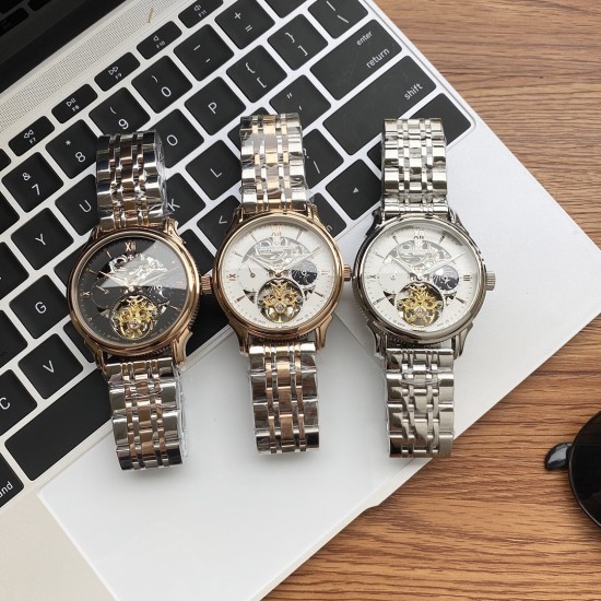 实物拍摄品牌：江诗丹顿 -Vacheron Constantin类型：[酷]男士腕表表壳：316精钢（做工优质）表带：进口真牛皮/316精钢（两种可选）机芯：高级定制全自动机械机芯（走时稳定）玻璃：高级强化镀膜镜面尺寸：直径41mm，厚度12.5mm
