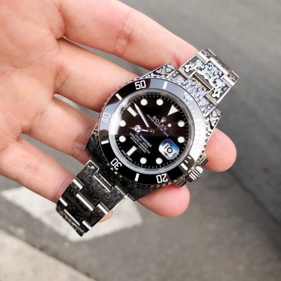 玩到极致是一种什么样的体验?劳力士经典水鬼与手工雕金工艺相结合,多少玩家梦寐以求的手表纹身,今天!它来了。整表采用904L精钢材质,搭载V13 3135机芯,持续动能72小时。蓝宝石镜面加(翠绿 亮黑)陶瓷圈点缀白金刻度。所有配件可原厂互换。整表手工雕刻唐草为主的精美图案,精致立体,鬼斧神工。产量极少,接受预订 玩到极致是一种什么样的体验?劳力士经典水鬼与手工雕金工艺相结合,多少玩家梦寐以求的手表纹身,今天!它来了。整表采用904L精钢材质,搭载V13 3135机芯,持续动能72小时。蓝宝石镜面加(翠绿 亮黑)陶瓷圈点缀白金刻度。所有配件可原厂互换。整表手工雕刻唐草为主的精美图案,精致立体,鬼斧神工。产量极少,接受预订