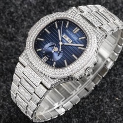 R8  2021年度新品发布， Patek Philippe  百达翡丽运动优雅满天星系列5726/1A-014腕表(鹦鹉螺)  316L精钢镶钻表链表壳，将璀璨的钻石镶嵌入腕间时计，勾人心魂，给阳刚硬朗的运动风格增加了璀璨夺目的光芒，指针、时标刻度覆超强夜光在黑夜为您指引方向，表盘镶嵌施华洛世奇美钻，附月相、日期显示为你呈现满天繁星，搭载定制324 S QA LU 24H/303自动机械（背透机芯），为您的时间保驾护航，尺寸：40.5毫米。