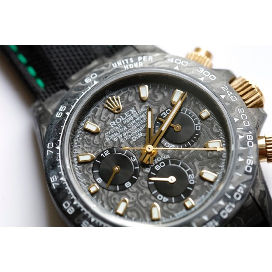 劳力士Rolex Daytona全碳纤维宇宙计时迪通拿横空出世 这款获得瑞士天文台认证的首款全碳纤迪通拿搭载全自动计时7750机械机芯 均调校测试 表盘配蜗形小秒针盘 蓝宝石抗刮损水晶镜面 碳纤维字面 完美复刻 原装同步魔术贴帆布带/橡树胶带 原装扣 更加柔软舒适 方便佩戴 爱不释手的劳力士迪通拿 品不完的一劳永逸!!! 劳力士Rolex Daytona全碳纤维宇宙计时迪通拿横空出世 这款获得瑞士天文台认证的首款全碳纤迪通拿搭载全自动计时7750机械机芯 均调校测试 表盘配蜗形小秒针盘 蓝宝石抗刮损水晶镜面 碳纤维字面 完美复刻 原装同步魔术贴帆布带/橡树胶带 原装扣 更加柔软舒适 方便佩戴 爱不释手的劳力士迪通拿 品不完的一劳永逸!!!