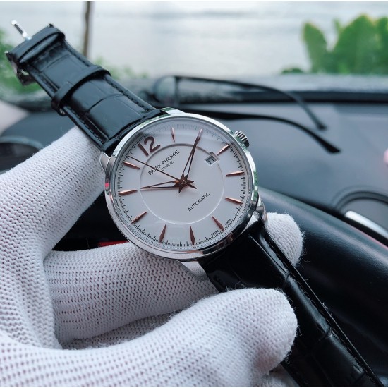 百达翡丽-PATEK PHILIPPE Y5 新品优雅时尚商务风搭载三针双日历设计 尊贵大气~绅士风范,高端矿物质防刮镜面玻璃,配置316L精钢表壳,耐磨316精钢表带/进口小牛皮表带,全自动进口机械机芯 尺寸:40mm11mm 巅峰之作超越平凡 三杰为你精致推荐男士臻品腕表 SJ精致传承真实效果 品质的保证! 百达翡丽-PATEK PHILIPPE Y5 新品优雅时尚商务风搭载三针双日历设计 尊贵大气~绅士风范,高端矿物质防刮镜面玻璃,配置316L精钢表壳,耐磨316精钢表带/进口小牛皮表带,全自动进口机械机芯 尺寸:40mm11mm 巅峰之作超越平凡 三杰为你精致推荐男士臻品腕表 SJ精致传承真实效果 品质的保证!