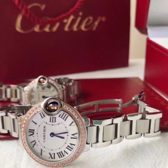 Cartier 卡地亚 蓝气球腕表,进口瑞士石英机芯,走时精准。316L精钢表壳镀香槟玫瑰金色。316L精钢表链,立体切割剑形蓝钢指针! Cartier 卡地亚 蓝气球腕表,进口瑞士石英机芯,走时精准。316L精钢表壳镀香槟玫瑰金色。316L精钢表链,立体切割剑形蓝钢指针!