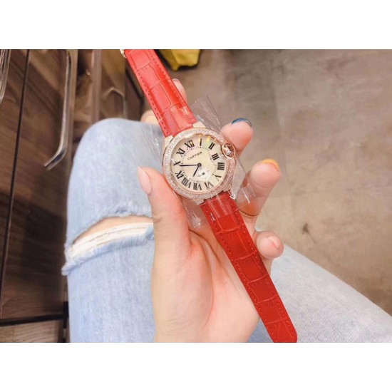 卡地亚 CARTIER 蓝气球奢华系列,316L精钢材质,简约又别具品味,摒弃了现代盛行的繁复华丽的修饰,以简约重新诠释唯美,打造独家高品质,采用高级珍珠贝母制作出表盘,优雅精致高贵气质尽显无漏。尺寸36mm*12mm。 卡地亚 CARTIER 蓝气球奢华系列,316L精钢材质,简约又别具品味,摒弃了现代盛行的繁复华丽的修饰,以简约重新诠释唯美,打造独家高品质,采用高级珍珠贝母制作出表盘,优雅精致高贵气质尽显无漏。尺寸36mm*12mm。