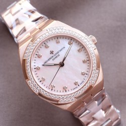 实拍【Vacheron Constantin江诗丹顿】纵横四海系列OVERSEAS女款小号型钢带款——一款极具魅力和旅行精神的女性腕表【表壳】直径36mm适合大部分女性佩戴，84颗圆形切割施华洛水更是钻璀璨夺目 【表盘】简约的大三针设计  旭日纹缎面拉丝的工艺处理 深邃优雅 时标均带白色夜光涂层 【机芯】CITIZEN8系列改Cal.5300机芯（机芯稳定零返修 ） 原装18k纳米镀金质摆陀