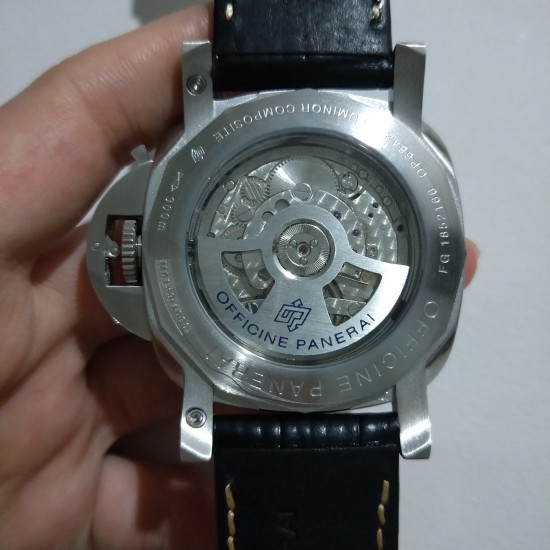 沛纳海热卖款男士机械表,型号:PAM 001537,系列:LUMINOR 1950系列,尺寸:直径44mm,厚度15mm,表壳:精钢316L白壳,玻璃:高硬度矿物质玻璃,表带:黑色真皮表带,机芯:海鸥全自动动能显示机芯! 品质卓越,魅力呈现,欢迎转载 沛纳海热卖款男士机械表,型号:PAM 001537,系列:LUMINOR 1950系列,尺寸:直径44mm,厚度15mm,表壳:精钢316L白壳,玻璃:高硬度矿物质玻璃,表带:黑色真皮表带,机芯:海鸥全自动动能显示机芯! 品质卓越,魅力呈现,欢迎转载