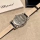 实拍 萧邦 LHEURE DU DIAMANT MEDIUM OVAL 此款LHeure du Diamant 椭圆形切割贝壳雕纹镶钻表盘 环以点缀钻石的表圈 优雅气韵 时尚风格和萧邦精湛的手工艺尽显无遗 光华耀眼 实拍 萧邦 LHEURE DU DIAMANT MEDIUM OVAL 此款LHeure du Diamant 椭圆形切割贝壳雕纹镶钻表盘 环以点缀钻石的表圈 优雅气韵 时尚风格和萧邦精湛的手工艺尽显无遗 光华耀眼