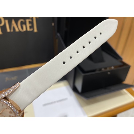 伯爵69Limelight Gala腕表超级版,原装开模,修正现市面任何版本的不足!皮带可配原装【精彩细节】腕表尺寸32mm运用一流的壳套打磨工艺,诠释伯爵优雅气质。.采用定制版瑞士石英机芯,续航给力,走时稳健,零返修。镶饰60颗明亮式切割钻(约0.92克拉)。表扣镶饰单颗明亮式切割施华洛世奇美钻(约0.01克拉)动人线条衬托优雅气质,吊牌有芯片感应。 伯爵69Limelight Gala腕表超级版,原装开模,修正现市面任何版本的不足!皮带可配原装【精彩细节】腕表尺寸32mm运用一流的壳套打磨工艺,诠释伯爵优雅气质。.采用定制版瑞士石英机芯,续航给力,走时稳健,零返修。镶饰60颗明亮式切割钻(约0.92克拉)。表扣镶饰单颗明亮式切割施华洛世奇美钻(约0.01克拉)动人线条衬托优雅气质,吊牌有芯片感应。
