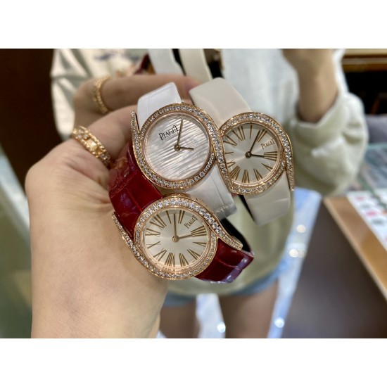 伯爵69系列 迷你小号-26mRF厂伯爵新款小号26mm。Limelight Gala系列的女性钻石手表是绝对诱惑的标志,表盘独特的6与9的造型,混合艺术,设计和珠宝,他们赞扬充满活力和大胆女性气质。在伯爵的眼里,每一位演绎人生故事的女主角,都注定拥有出众魅力!别出心裁,不断进阶超越。尺寸26mm 机芯:瑞士朗达机芯 玻璃:蓝宝石镜面 皮带:美洲鳄鱼皮 伯爵69系列 迷你小号-26mRF厂伯爵新款小号26mm。Limelight Gala系列的女性钻石手表是绝对诱惑的标志,表盘独特的6与9的造型,混合艺术,设计和珠宝,他们赞扬充满活力和大胆女性气质。在伯爵的眼里,每一位演绎人生故事的女主角,都注定拥有出众魅力!别出心裁,不断进阶超越。尺寸26mm 机芯:瑞士朗达机芯 玻璃:蓝宝石镜面 皮带:美洲鳄鱼皮