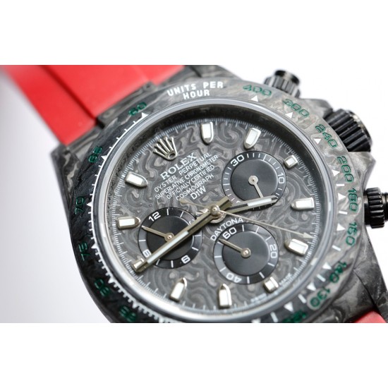 劳力士Rolex Daytona全碳纤维宇宙计时迪通拿横空出世 这款获得瑞士天文台认证的首款全碳纤迪通拿搭载全自动计时7750机械机芯 均调校测试 表盘配蜗形小秒针盘 蓝宝石抗刮损水晶镜面 碳纤维字面 完美复刻 原装同步魔术贴帆布带/橡树胶带 原装扣 更加柔软舒适 方便佩戴 爱不释手的劳力士迪通拿 品不完的一劳永逸!!! 劳力士Rolex Daytona全碳纤维宇宙计时迪通拿横空出世 这款获得瑞士天文台认证的首款全碳纤迪通拿搭载全自动计时7750机械机芯 均调校测试 表盘配蜗形小秒针盘 蓝宝石抗刮损水晶镜面 碳纤维字面 完美复刻 原装同步魔术贴帆布带/橡树胶带 原装扣 更加柔软舒适 方便佩戴 爱不释手的劳力士迪通拿 品不完的一劳永逸!!!