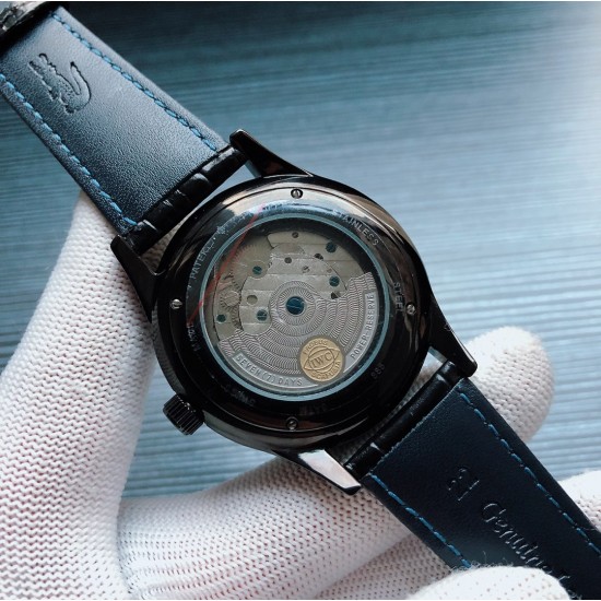 万国--IWC Z2 男士腕表 至臻精品,高雅品位 搭载全自动机械机芯 316L精钢表壳矿物强化玻璃镜面采用进口小牛皮真皮表带尺寸:直径40mm 厚度12mm 三杰精致推荐男士精品机械腕表 精致传承真实效果 SJ品质的保证 万国--IWC Z2 男士腕表 至臻精品,高雅品位 搭载全自动机械机芯 316L精钢表壳矿物强化玻璃镜面采用进口小牛皮真皮表带尺寸:直径40mm 厚度12mm 三杰精致推荐男士精品机械腕表 精致传承真实效果 SJ品质的保证