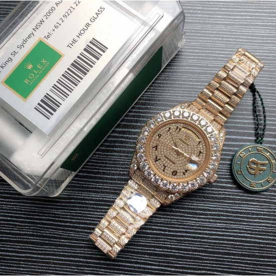 劳力士ROLEX R40 SF Factory 新款Oyster Perpetual Pearlmaster 39(蚝式恒动Pearlmaster 39)腕表,堪为宝石镶嵌腕表系列之瑰宝。 永恒黄金腕表镶嵌最珍稀的钻石,充分展现劳力士在宝石镶嵌方面的非凡技艺。品牌:Rolex劳力士系列:蚝式恒动腕表机芯:全自动机械表带:镶钻精钢表链尺寸:43.5 x 13mm材料:316精钢+蓝宝石玻璃 三杰精致推荐男士机械腕表 SJ为你精心打造超真实实物图拍摄 劳力士ROLEX R40 SF Factory 新款Oyster Perpetual Pearlmaster 39(蚝式恒动Pearlmaster 39)腕表,堪为宝石镶嵌腕表系列之瑰宝。 永恒黄金腕表镶嵌最珍稀的钻石,充分展现劳力士在宝石镶嵌方面的非凡技艺。品牌:Rolex劳力士系列:蚝式恒动腕表机芯:全自动机械表带:镶钻精钢表链尺寸:43.5 x 13mm材料:316精钢+蓝宝石玻璃 三杰精致推荐男士机械腕表 SJ为你精心打造超真实实物图拍摄