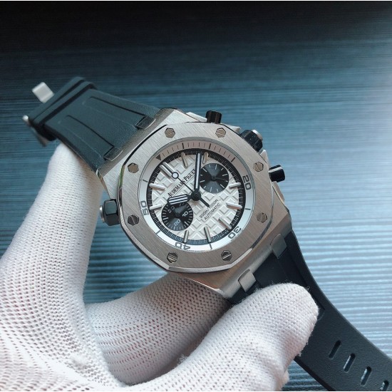男款⌚️品牌:爱彼-AP皇家橡树 五针多功能男士石英腕表,高级蓝宝石镜面,全自动进口多功能计时跑秒石英机芯,走时稳定0时差 配备顶级316L精钢钢壳,原装天然橡胶表带,搭配原装扣 尺寸43mm,三杰精心推荐男士多功能计时跑秒石英腕表 SJ为你精心打造超真实实物图拍摄 让你超真实实物图体验 男款⌚️品牌:爱彼-AP皇家橡树 五针多功能男士石英腕表,高级蓝宝石镜面,全自动进口多功能计时跑秒石英机芯,走时稳定0时差 配备顶级316L精钢钢壳,原装天然橡胶表带,搭配原装扣 尺寸43mm,三杰精心推荐男士多功能计时跑秒石英腕表 SJ为你精心打造超真实实物图拍摄 让你超真实实物图体验