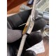 鳄鱼皮瑞士石英到货!浪琴表黛绰维纳20.80 X 32.00mm 石英女士腕表!瑞士石英,蓝宝石玻璃,鳄鱼皮表带,浪琴排名皇后级别的当属黛绰维纳系列女表 以意大利语中的Dolce Vita为名 寓意甜美生活 寓意意式生活邂逅现代浪漫 通过几何线条与柔美曲线塑造出现代优雅与妩媚姿态 银色表盘的雕花、以及蓝钢指针等精致细节都烘托出佩戴者纯正的优雅与贵气 ! 鳄鱼皮瑞士石英到货!浪琴表黛绰维纳20.80 X 32.00mm 石英女士腕表!瑞士石英,蓝宝石玻璃,鳄鱼皮表带,浪琴排名皇后级别的当属黛绰维纳系列女表 以意大利语中的Dolce Vita为名 寓意甜美生活 寓意意式生活邂逅现代浪漫 通过几何线条与柔美曲线塑造出现代优雅与妩媚姿态 银色表盘的雕花、以及蓝钢指针等精致细节都烘托出佩戴者纯正的优雅与贵气 !